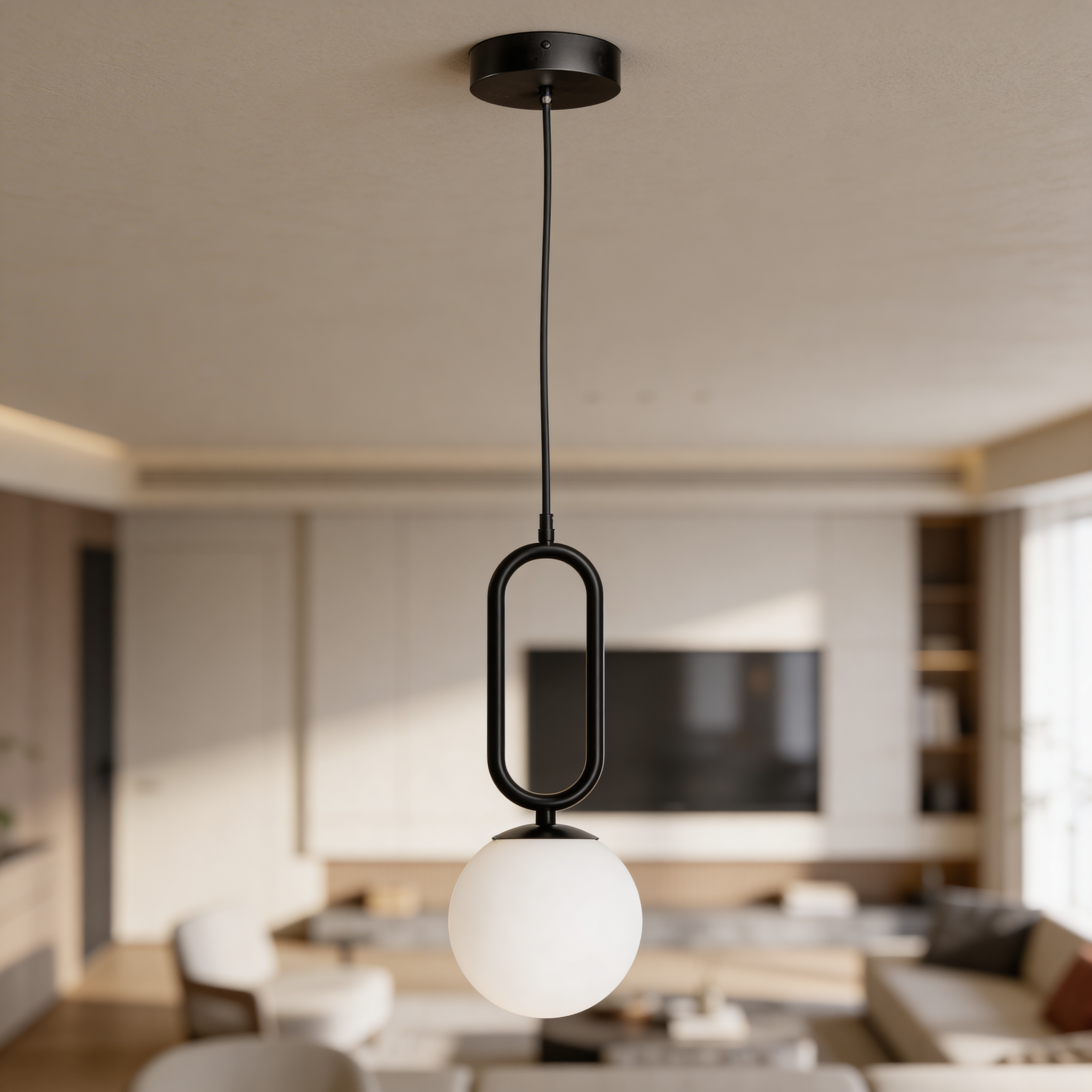 Lampa wisząca z kulistym kloszem i czarną ramą w stylu loftowym | Obal