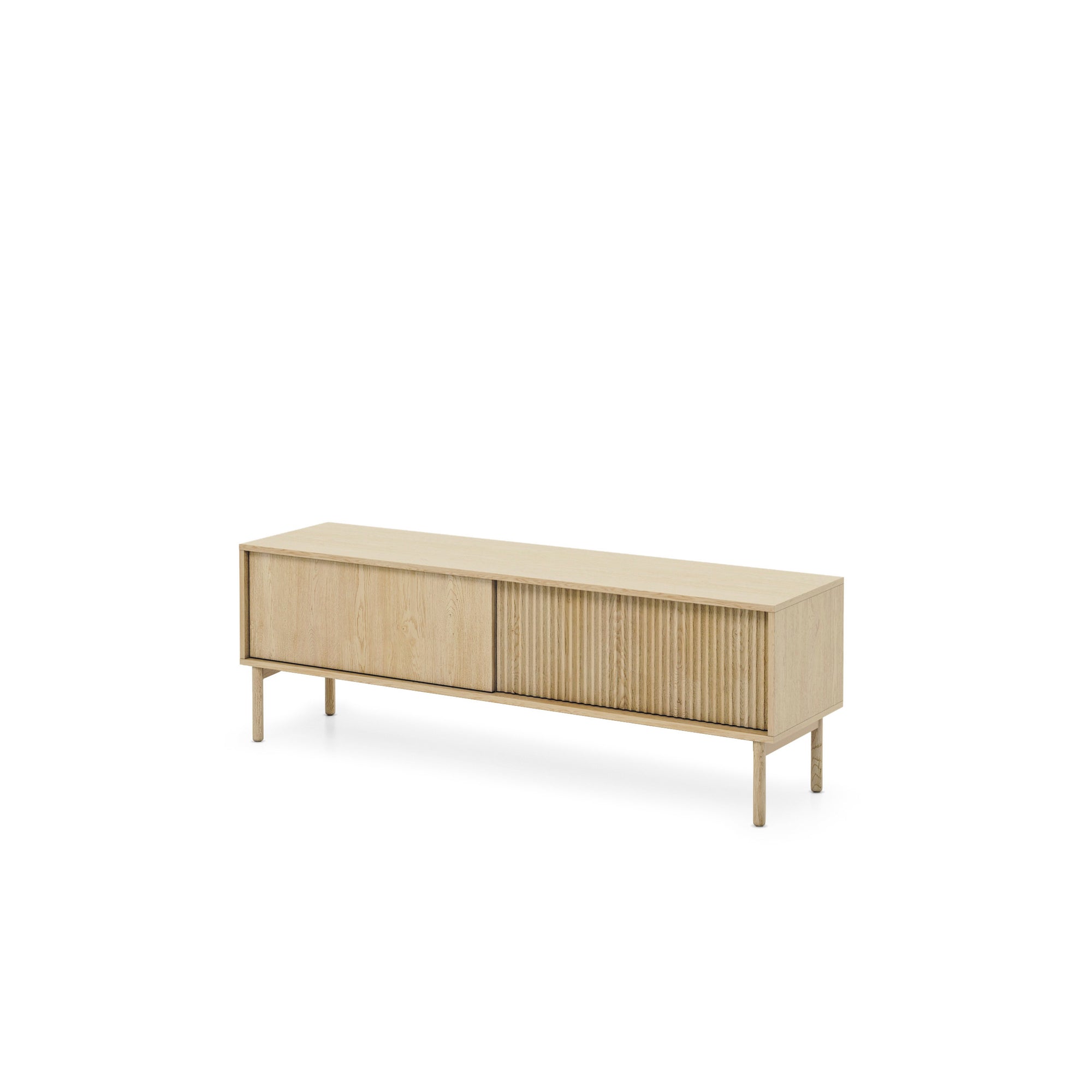 Szafka RTV 154x52 w stylu japandi - dąb cremona, ryflowane fronty MDF, push-to-open | Viola