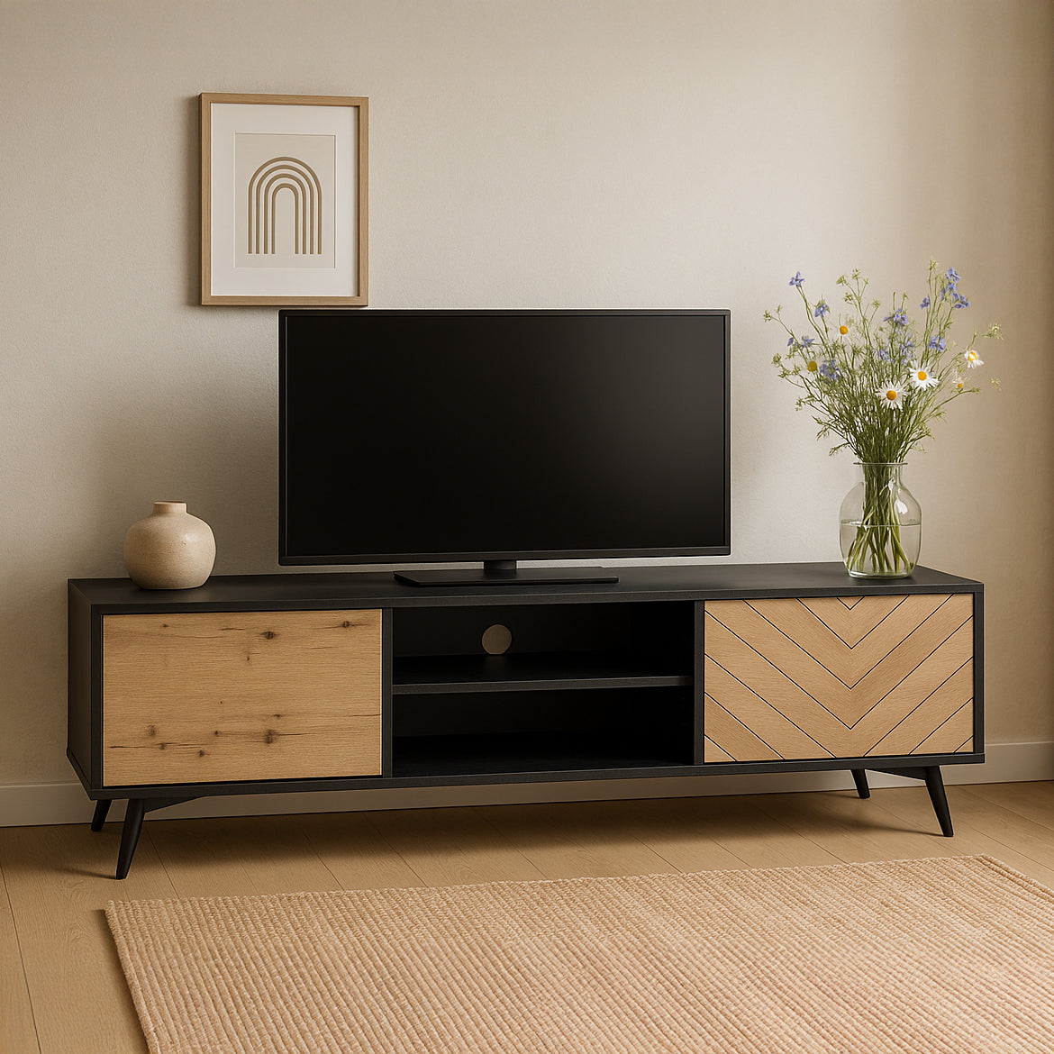Szafka RTV 154x50 w stylu nowoczesnym - dąb Evoke, frezowany front w jodełkę, metalowe nóżki | Nirwana