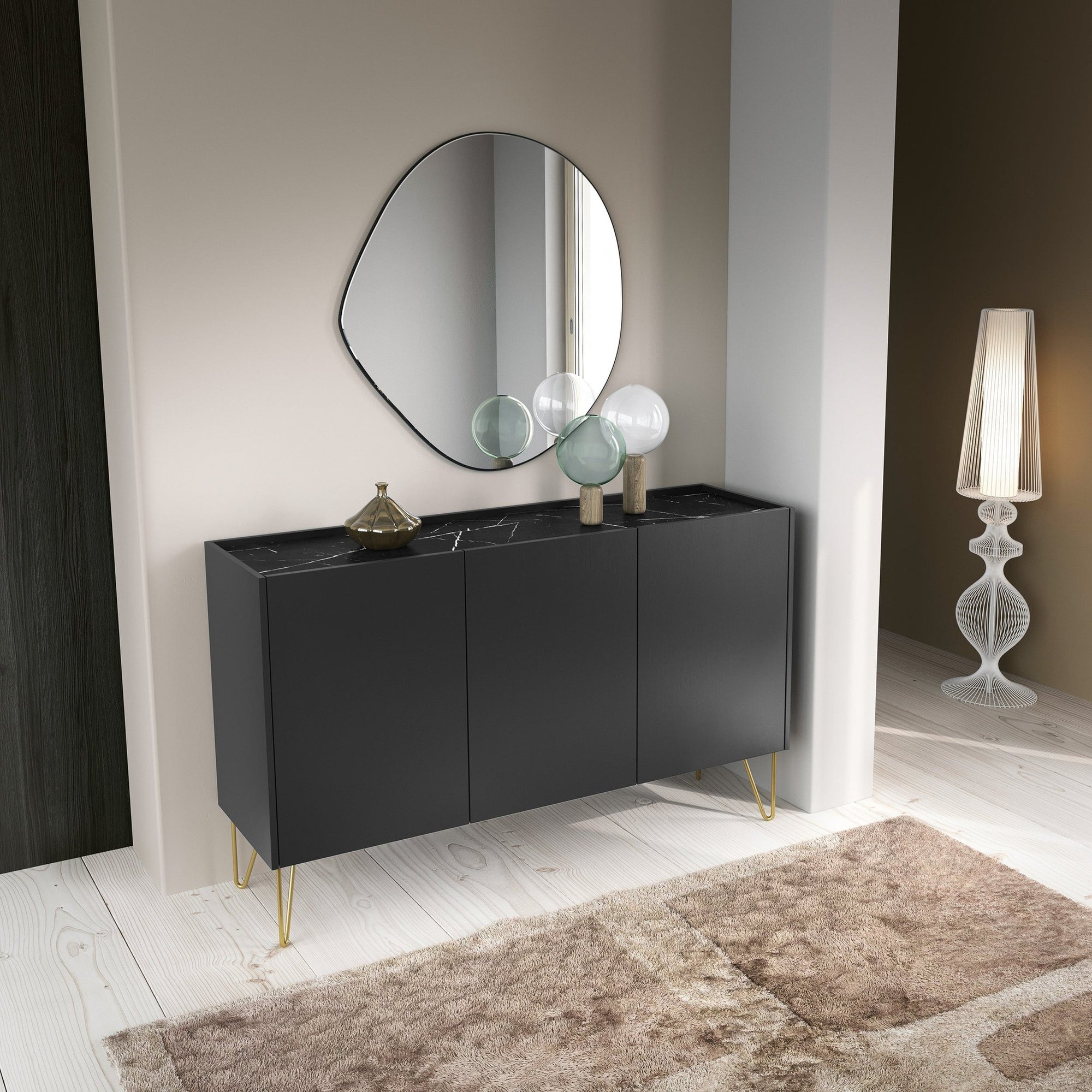 Komoda 144x83 w stylu glamour - blat marmur Black Royal, push-to-open, złote nogi | Ballada