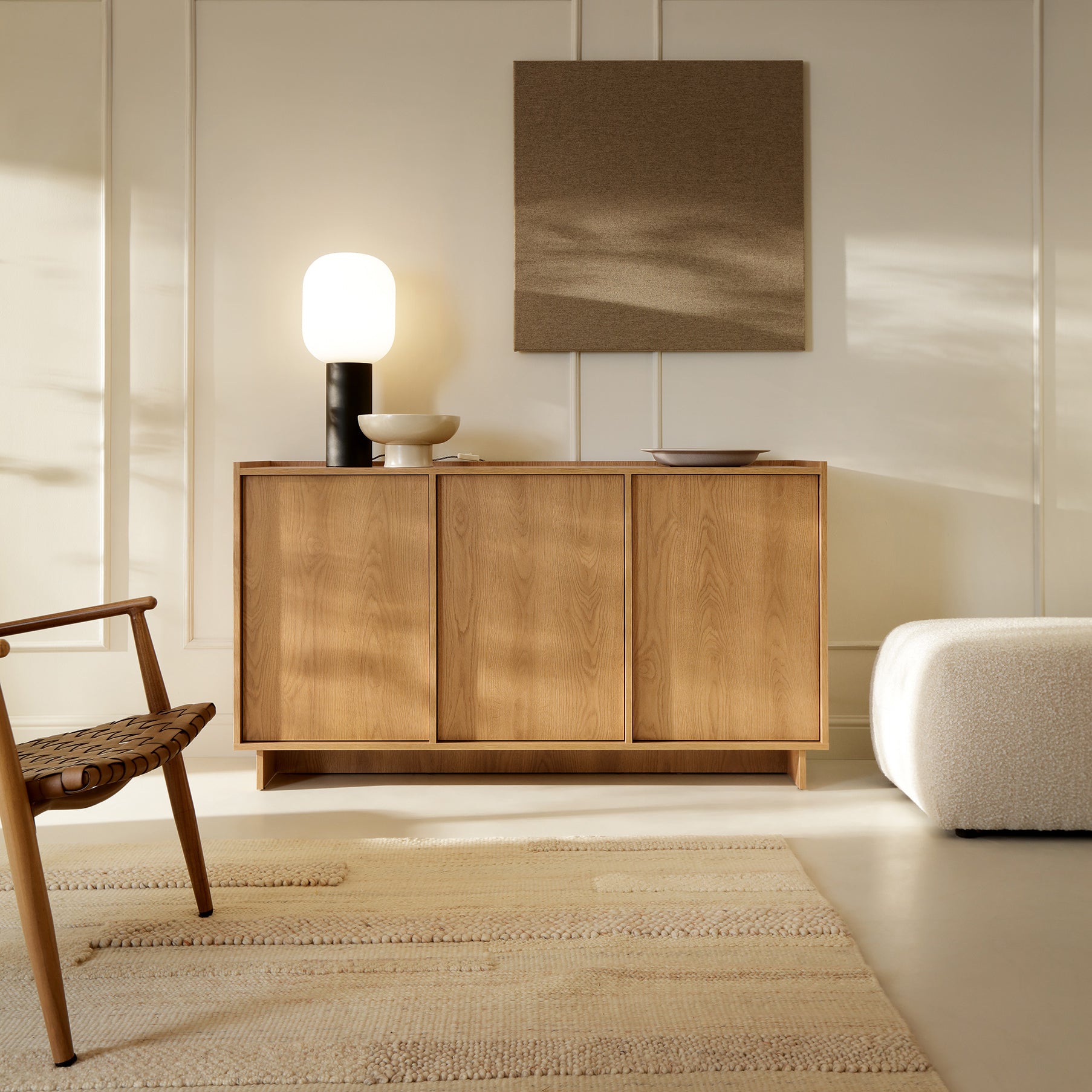 Komoda z półkami 147x82 w stylu japandi - dąb karmel, push-to-open | Kiyro