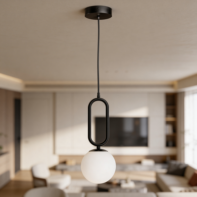 Lampa wisząca z kulistym kloszem i czarną ramą w stylu loftowym | Obal