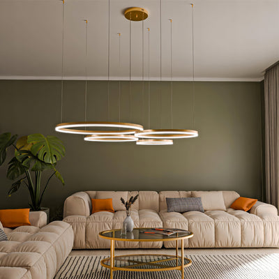 Lampa wisząca LED z czterema pierścieniami w stylu glamour | Soliva