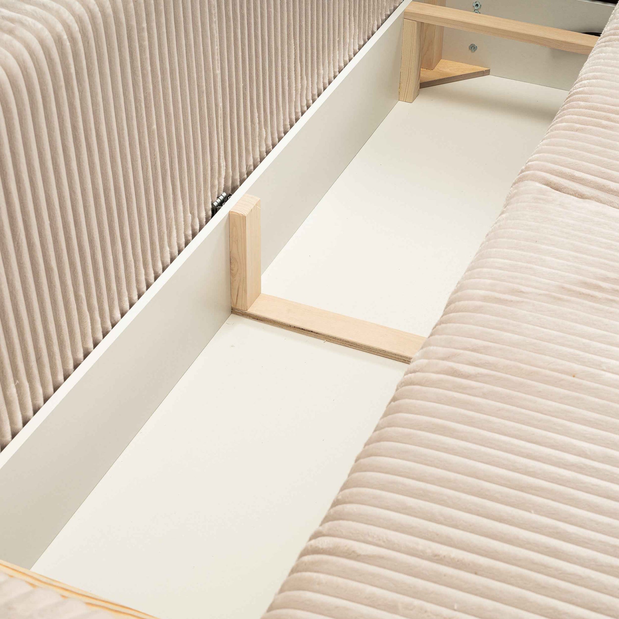 Sofa 3-osobowa z funkcją spania 145x200 z pojemnikiem w stylu nowoczesnym – automat wspomagający | ALLORO
